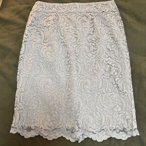 GARNET HILL Dove Gray Stretch Lace Skirt